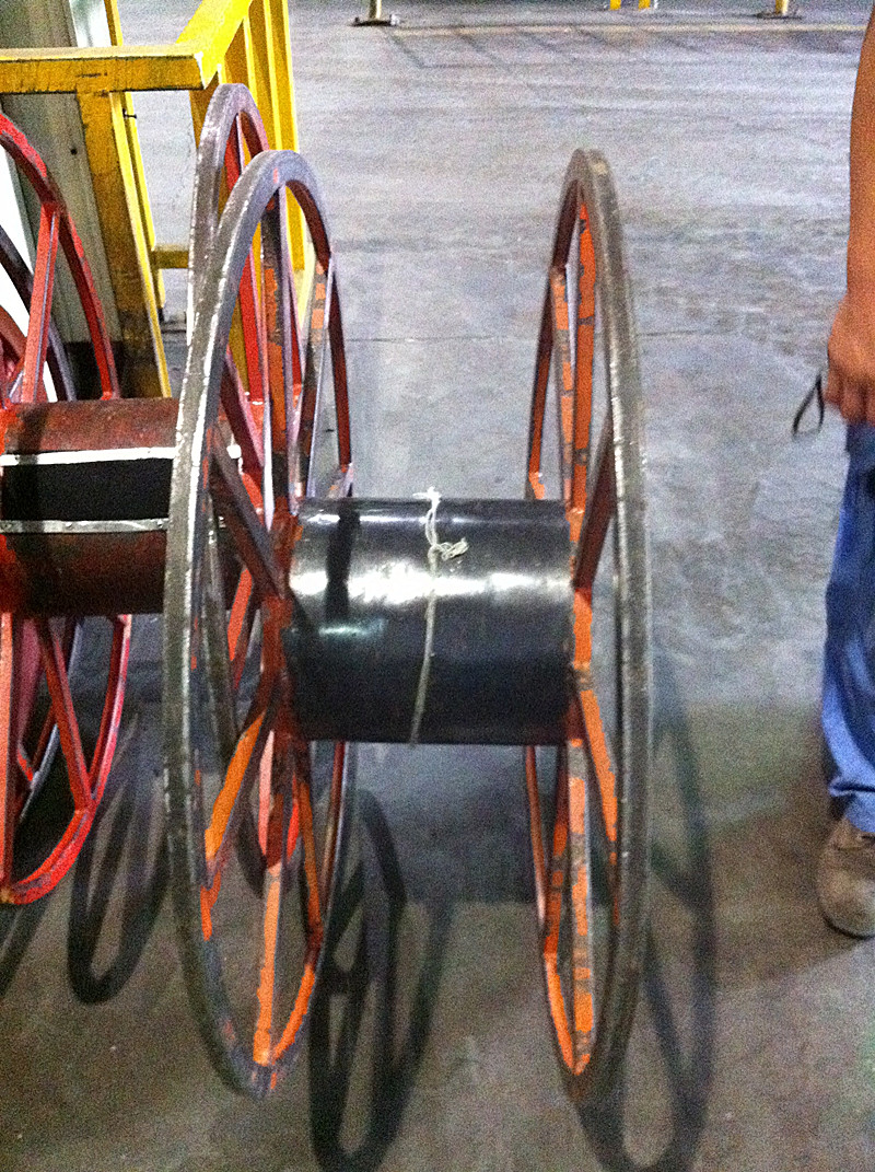 带束层工字轮  侧面